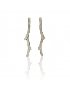 Pendientes de plata largos artesanales de la Colección...