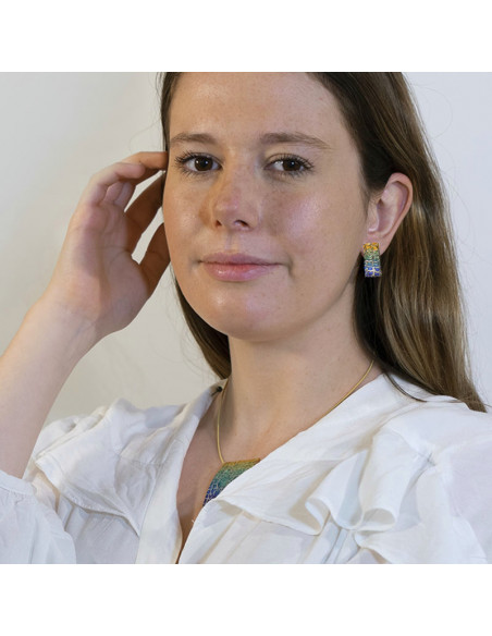 Pendientes de plata con relieve en color Colección Veltha