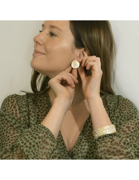 Pendientes redondos de plata y relieve en Oro Colección Veltha