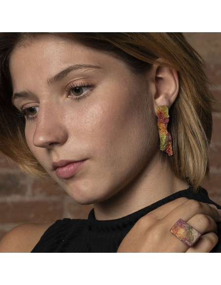 Pendientes largos de la Colección Hydra de plata pintada a mano