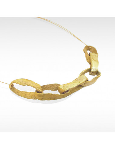 Collar de plata chapada de oro de la colección Chain. Seis piezas