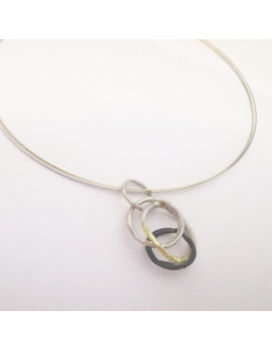 Medium necklace from the Lianas collection