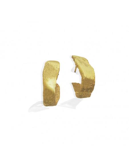 Gold Earrings from the Chain collection