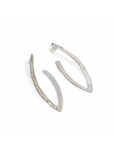 Pendientes hecho a mano de la colección Carolina